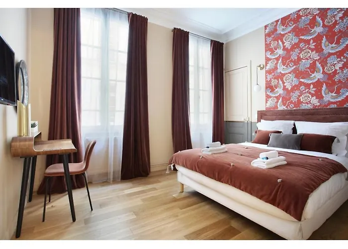 Apartment Champ De Mars - Tour Eiffel By Studio Prestige